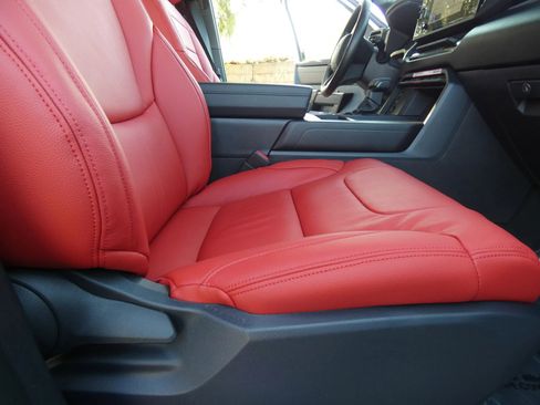 Used 2025 Toyota Tundra SR image 25