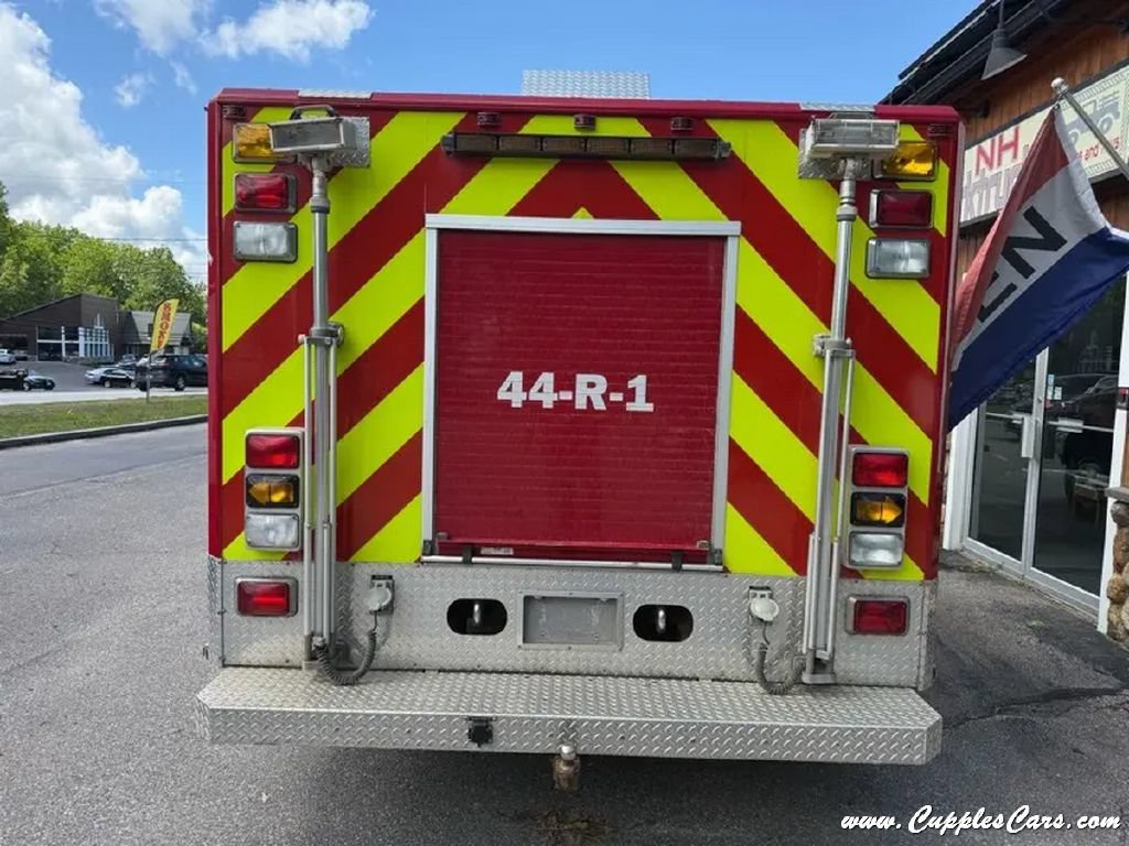 Used 2003 Ford F550 4x4 Regular Cab Super Duty image 5