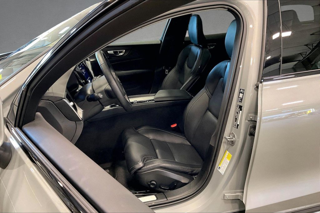 New 2026 Volvo V60 B5 Cross Country Ultra w/ Protection Package Premier AWD/4WD image 22