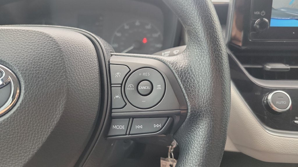 Used 2024 Toyota Corolla LE FWD image 21