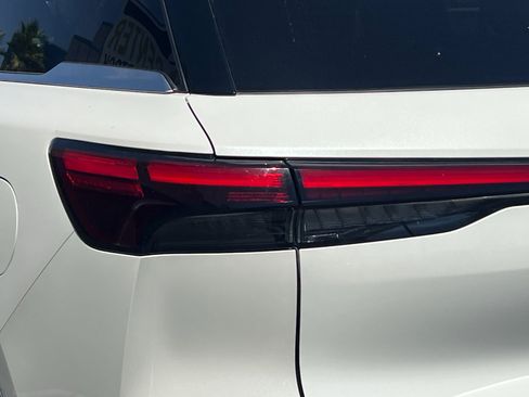 Used 2022 INFINITI QX60 Luxe w/ Cargo Package FWD image 28