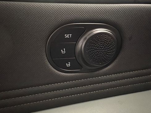 Certified 2024 Hyundai Elantra Limited image 11