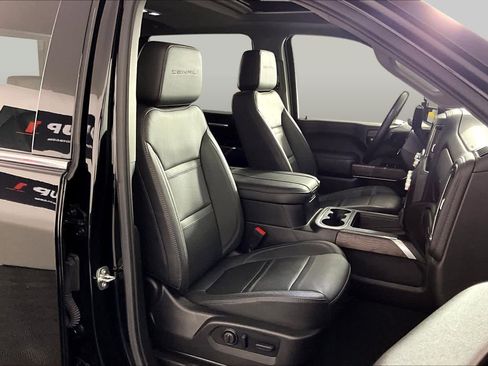 Used 2023 GMC Sierra 3500 Denali AWD/4WD image 9