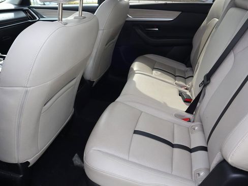 Used 2024 MAZDA CX-90 Plug-In Hybrid w/ Preferred AWD/4WD image 18