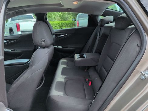 Used 2020 Chevrolet Malibu LT FWD image 13