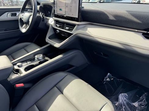 New 2026 Ford Explorer Active w/ Active Comfort Package image 23