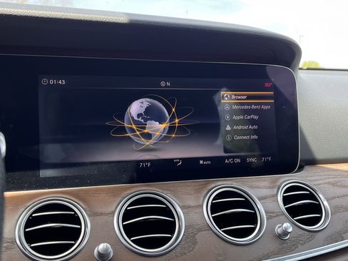 Certified 2018 Mercedes-Benz E 300 4MATIC image 23