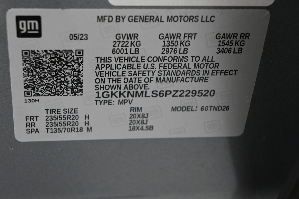 Used 2023 GMC Acadia SLT w/ Technology Package FWD image 19