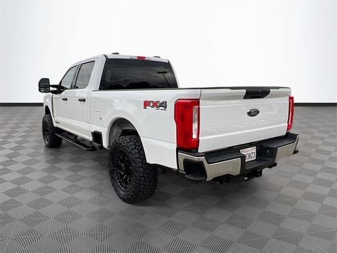 Used 2024 Ford F250 XLT w/ FX4 Off-Road Package image 5