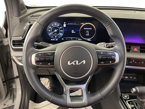Used 2025 Kia Sportage SX image 21