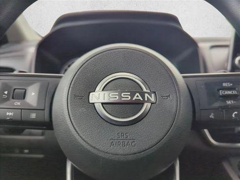 Used 2024 Nissan Rogue SV AWD/4WD image 25