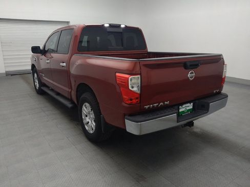 Used 2017 Nissan Titan SV RWD image 5