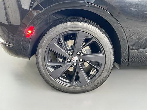 Used 2023 Buick Envision Essence w/ Sport Touring Package AWD/4WD image 37