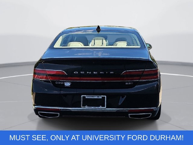 Used 2020 Genesis G90 3.3T Premium RWD image 4