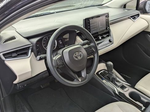 Used 2022 Toyota Corolla LE image 12