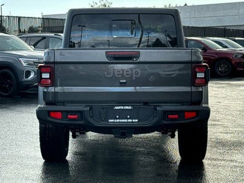 New 2025 Jeep Gladiator Rubicon w/ Convenience Group image 5