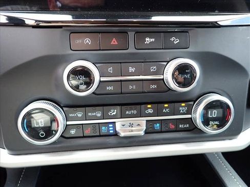 Used 2024 Ford Expedition Max XLT AWD/4WD image 18