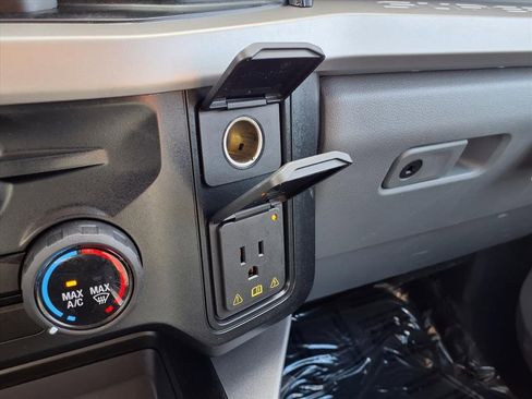 Used 2024 Ford F350 XLT image 5