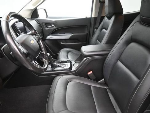 Used 2019 Chevrolet Colorado ZR2 w/ ZR2 Dusk Special Edition AWD/4WD image 16