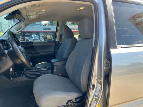 Used 2019 Toyota Tacoma SR w/ SR Convenience Package AWD/4WD image 10