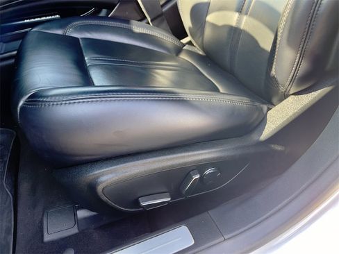 Used 2019 Lincoln MKZ Reserve w/ Reserve Plus Package image 12