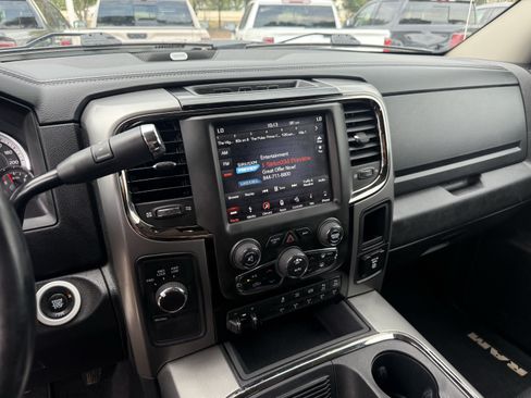Used 2018 RAM 2500 Laramie w/ Sport Appearance Group AWD/4WD image 19