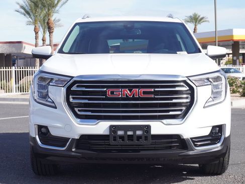 Certified 2024 GMC Terrain SLT image 5