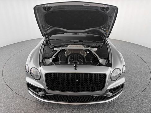 Used 2023 Bentley Flying Spur Azure image 38