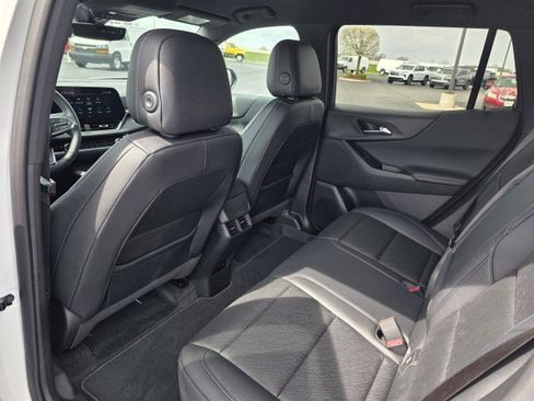 Used 2025 Chevrolet Equinox LT w/ Convenience Package II image 10