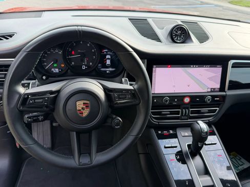 Used 2023 Porsche Macan Turbo AWD/4WD image 8