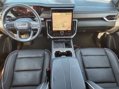 Used 2025 GMC Acadia Denali w/ LPO, Floor Liner Package FWD image 9