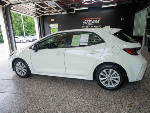 Used 2024 Toyota Corolla SE w/ SE Package FWD image 2