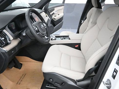 New 2026 Volvo XC90 B5 Plus w/ Protection Package AWD/4WD image 13