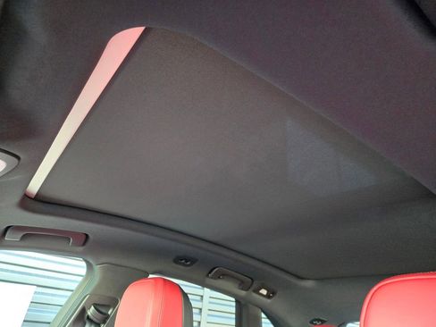 New 2026 Porsche Macan S image 21