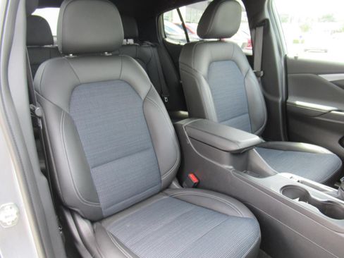 Used 2026 Buick Envista Preferred FWD image 9