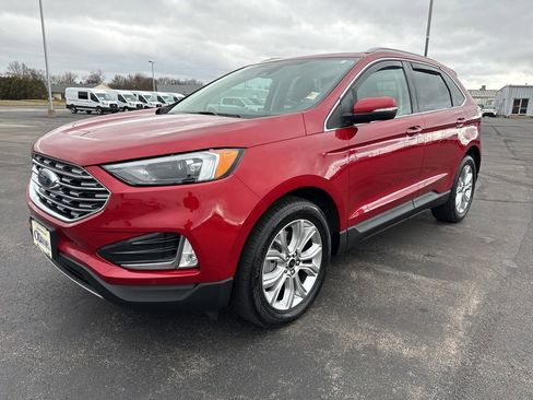 Used 2023 Ford Edge Titanium image 4