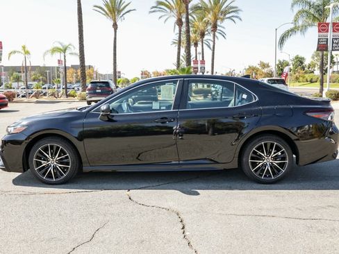 Used 2024 Toyota Camry SE FWD image 7