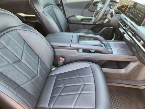 Used 2027 Kia Telluride EX X-Line w/ Towing Package AWD/4WD image 12