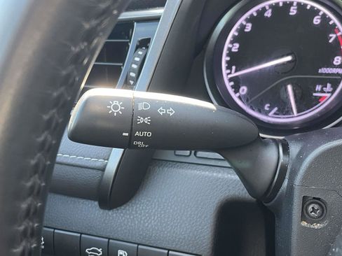 Used 2021 Toyota Camry SE FWD image 23