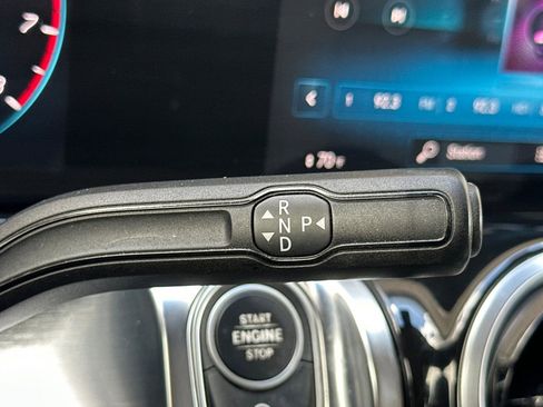 Used 2020 Mercedes-Benz GLB 250 image 34
