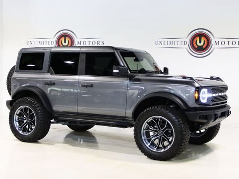 Used 2025 Ford Bronco Badlands AWD/4WD image 6