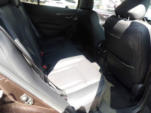 Used 2021 Subaru Outback Limited w/ Popular Package #2 image 15