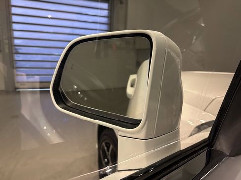 Used 2020 Rolls-Royce Cullinan image 29