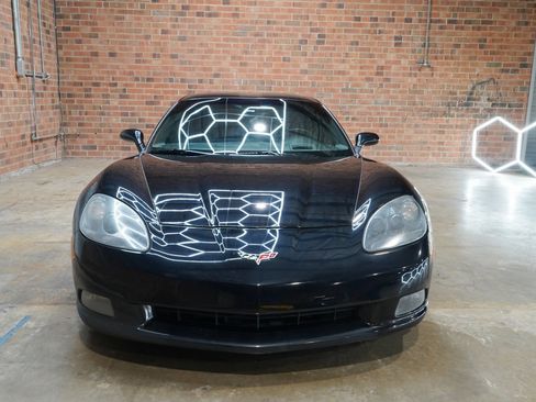 Used 2007 Chevrolet Corvette Coupe w/ Preferred Equipment Group RWD image 5