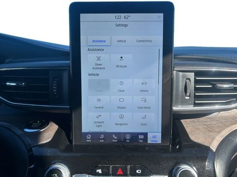 Used 2021 Ford Explorer Platinum w/ Equipment Group 601A image 25