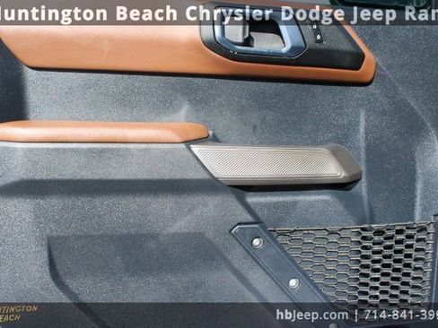 Used 2023 Ford Bronco Outer Banks image 9