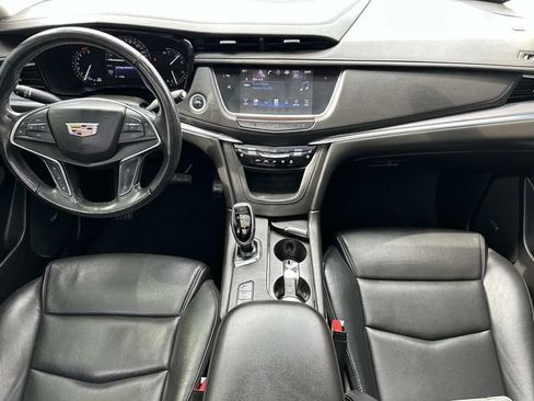 Used 2019 Cadillac XT5 Premium Luxury w/ Driver Assist Package AWD/4WD image 14