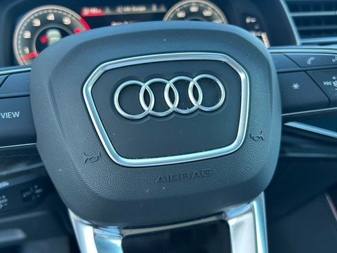 Used 2023 Audi Q7 3.0T Prestige image 23