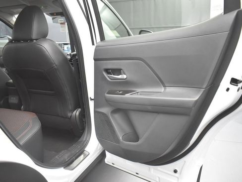 New 2026 Nissan Kicks SR w/ Illumination Package FWD image 20