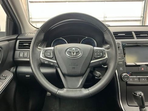 Used 2017 Toyota Camry XLE w/ Moonroof Package FWD image 7